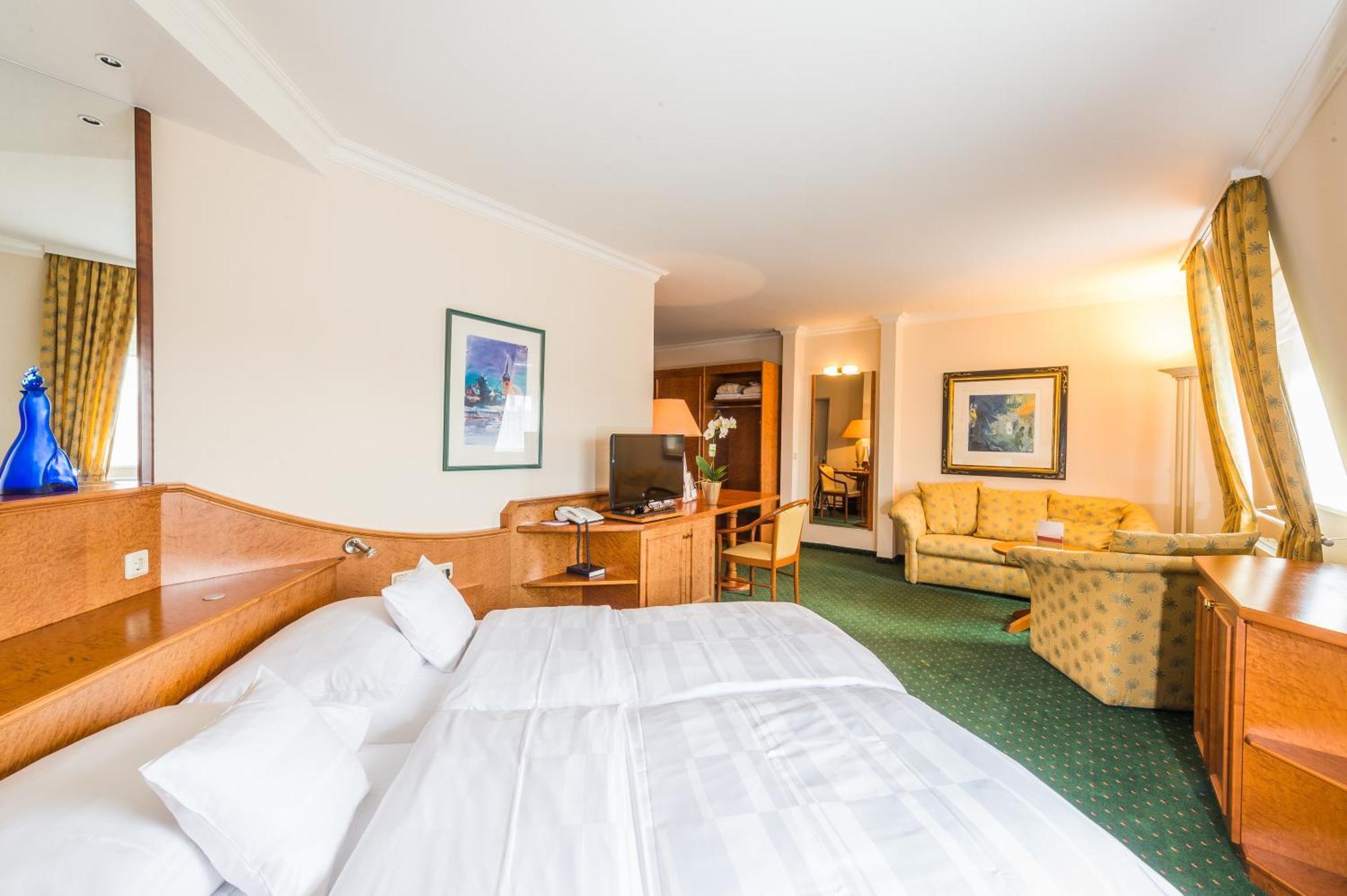 Hotel Freizeit In Gottingen Room photo